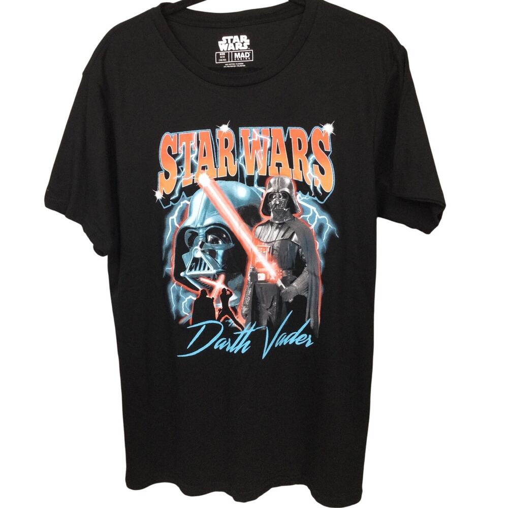 Star Wars Darth Vader Mad Engine Three Vader Moon Black Graphic T-shirt Men's M